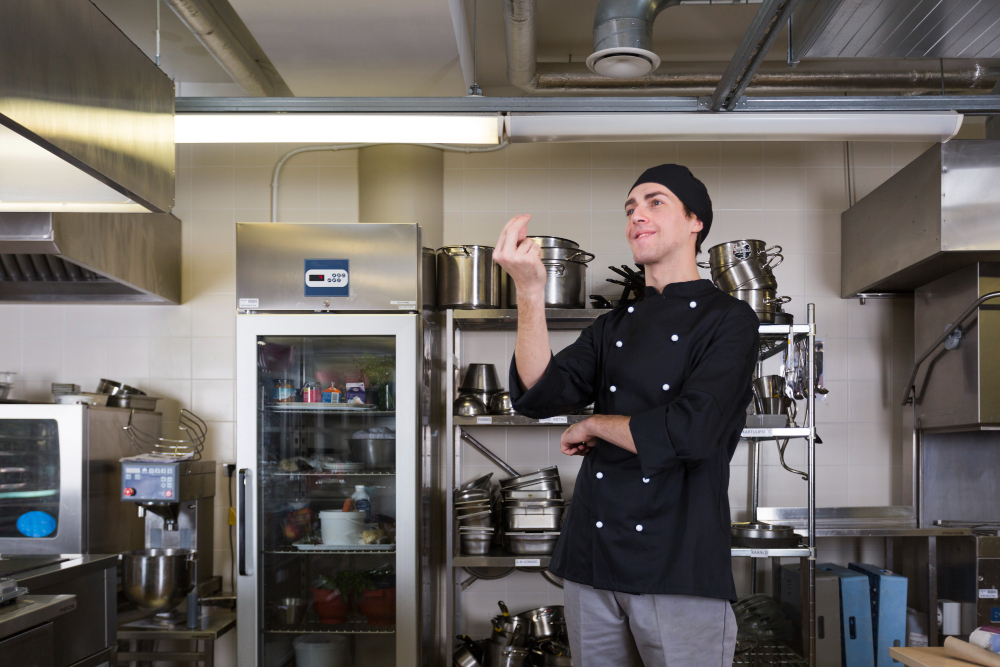 Requisitos clave para montar una cocina profesional en espacios pequeños